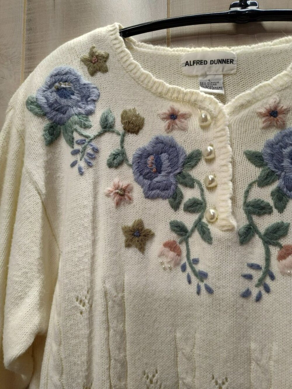 Alfred Dunner Stunner L/S Sweater Sz L Floral Embroidery Pearl Buttons Pointelle - Picture 2 of 7
